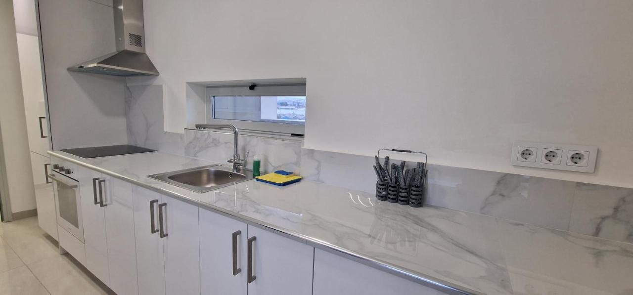Apartamentos Oasis De La Cala فينيسترات المظهر الخارجي الصورة