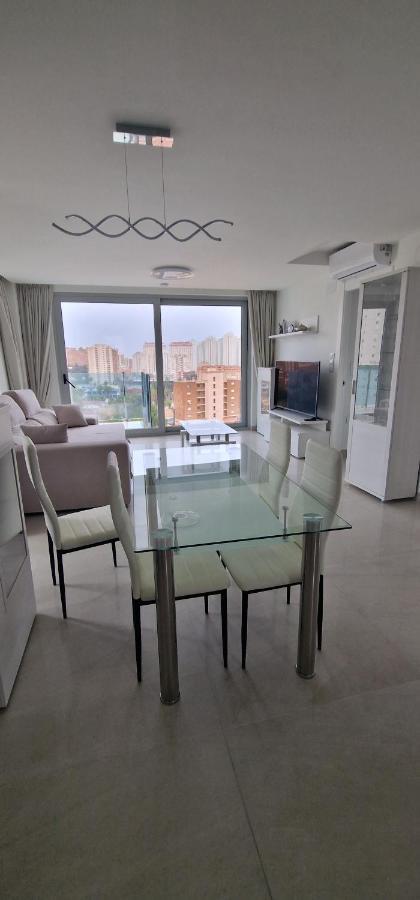 Apartamentos Oasis De La Cala فينيسترات المظهر الخارجي الصورة