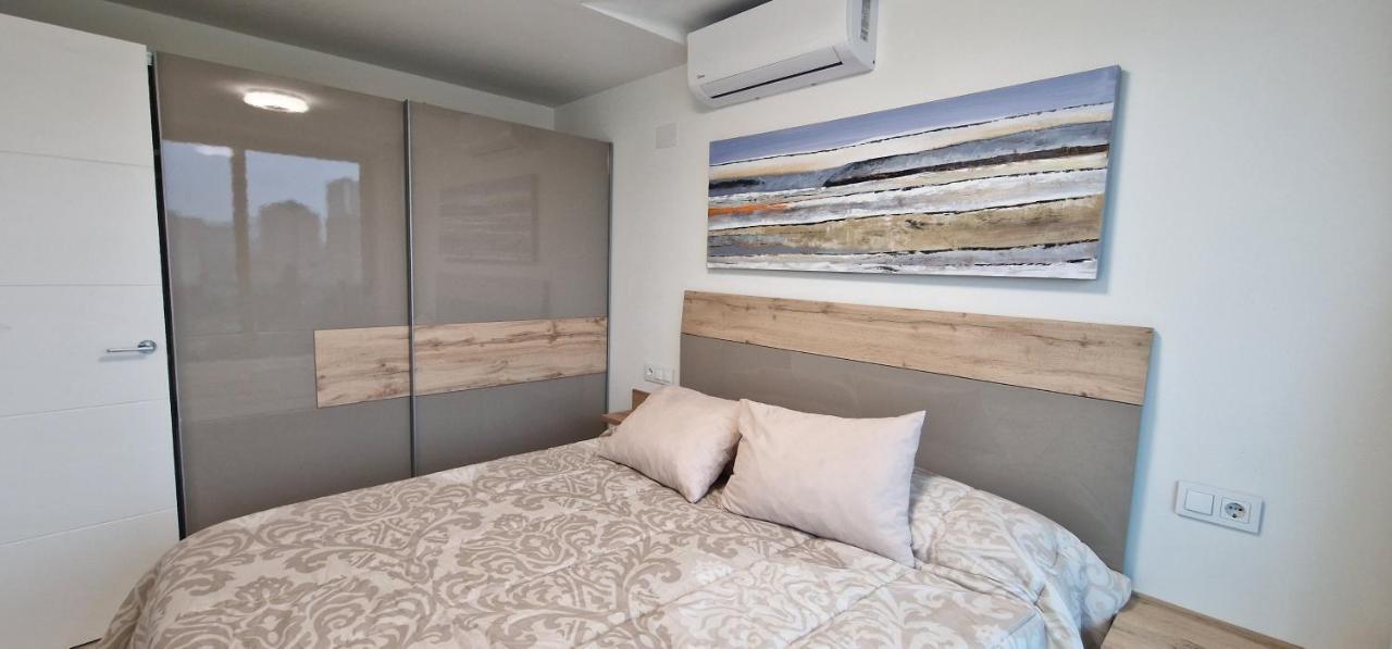 Apartamentos Oasis De La Cala فينيسترات المظهر الخارجي الصورة