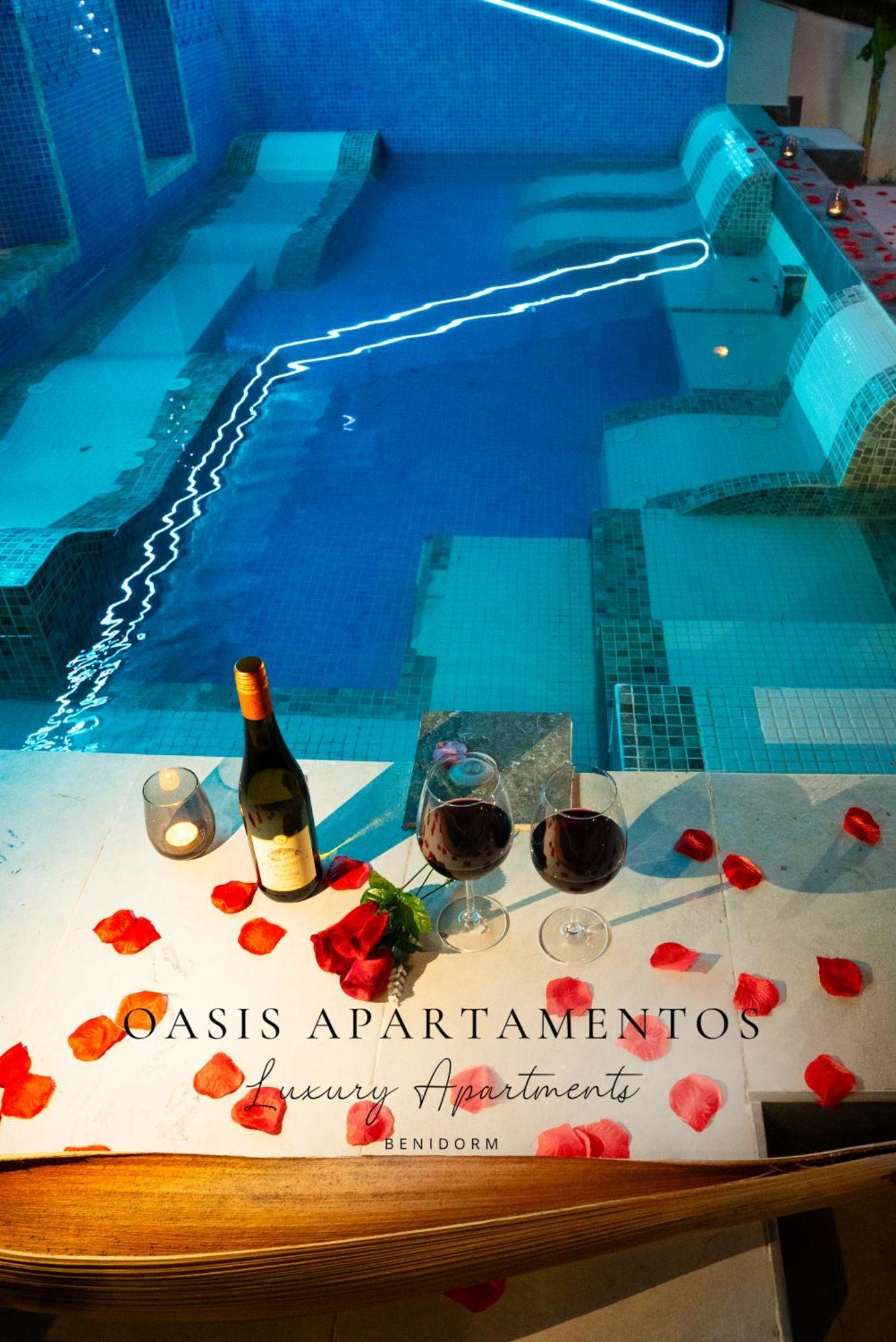 Apartamentos Oasis De La Cala فينيسترات المظهر الخارجي الصورة